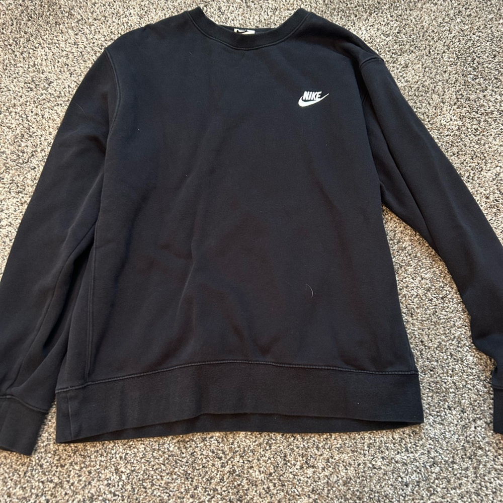 Nike Women’s Medium Black Crewneck Sweatshirt